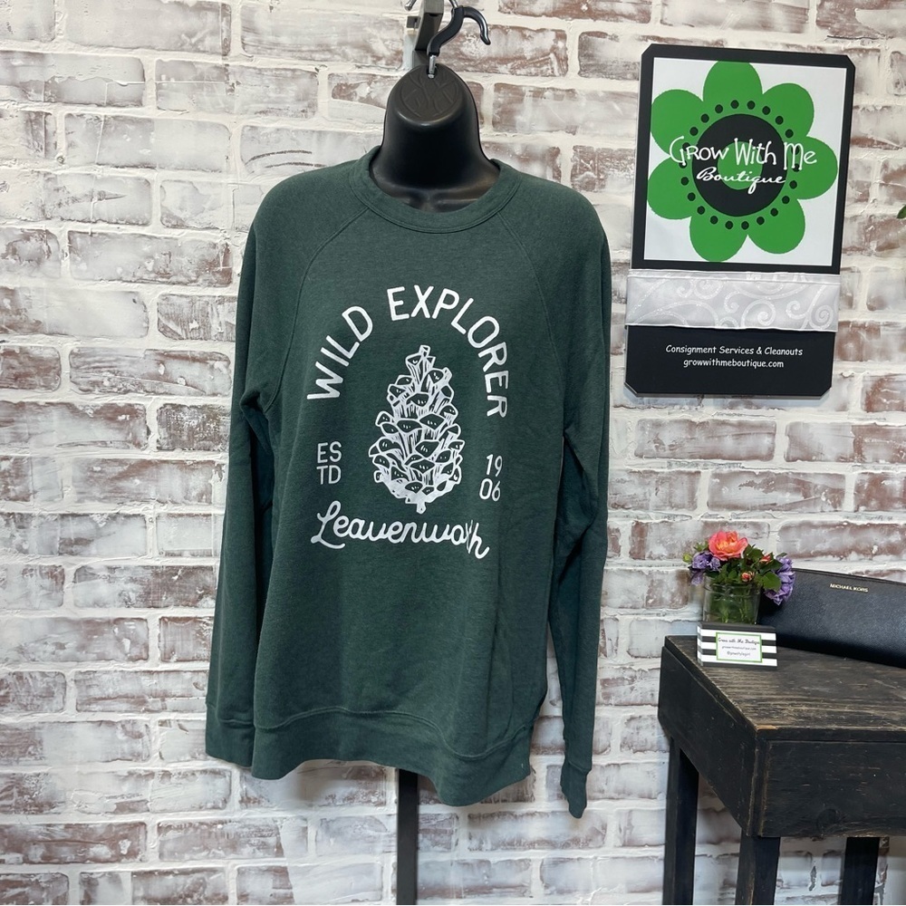 Leavenworth WA Green Sweatshirt Medium